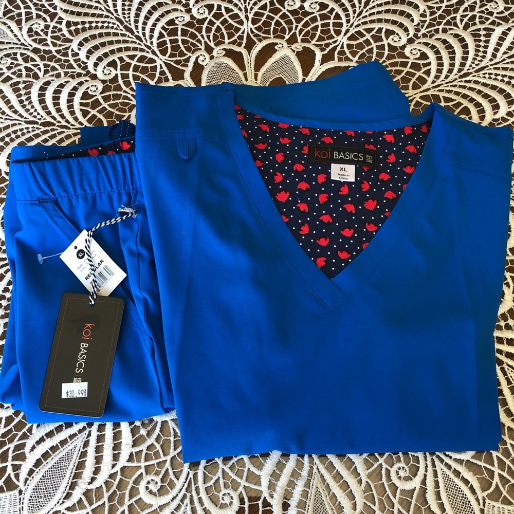Koi Basics Becca Scrub Top & Holly Cargo Pants